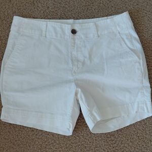 GAP Women's Crisp White Bermudas